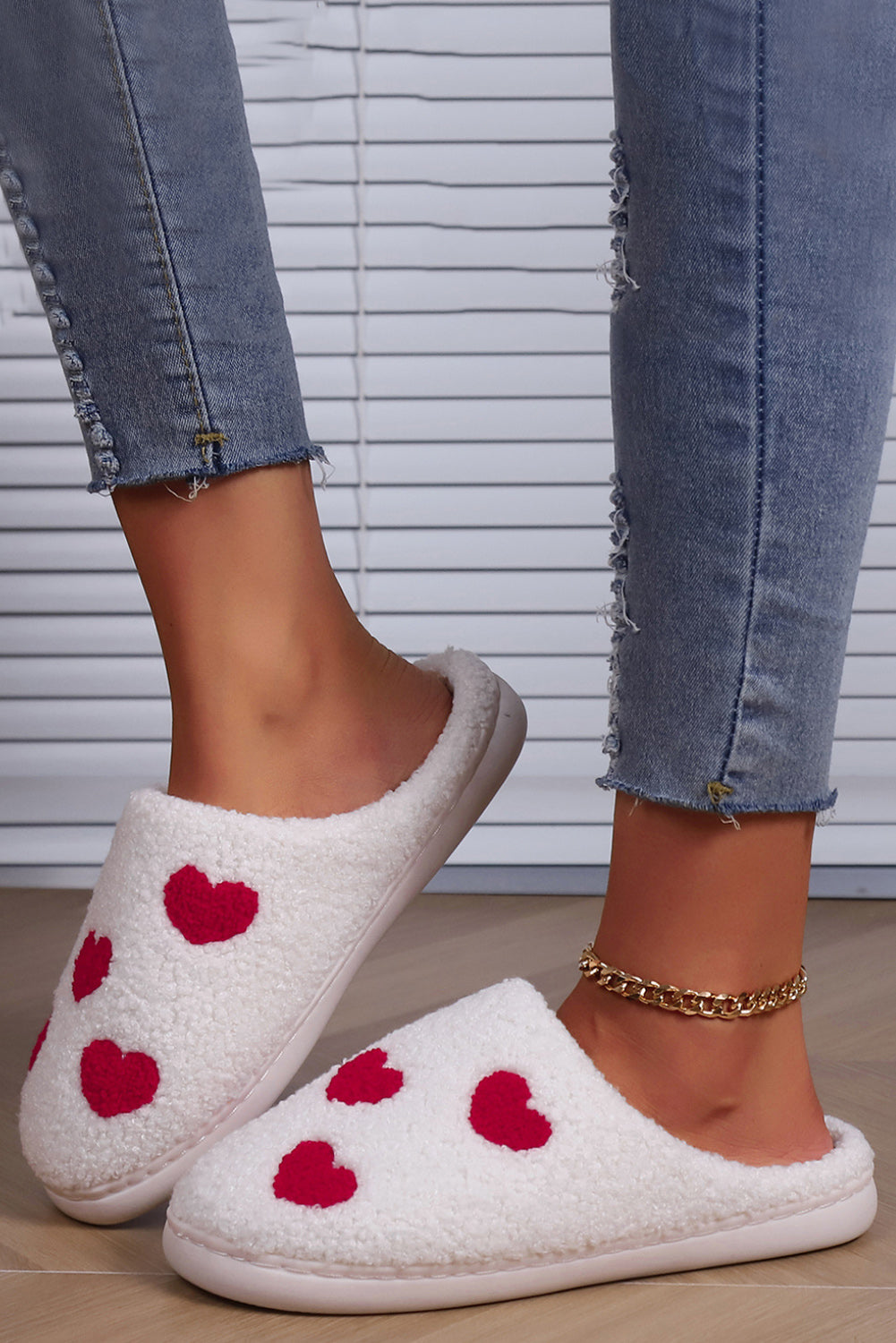 White Heart Print Plush House Slippers