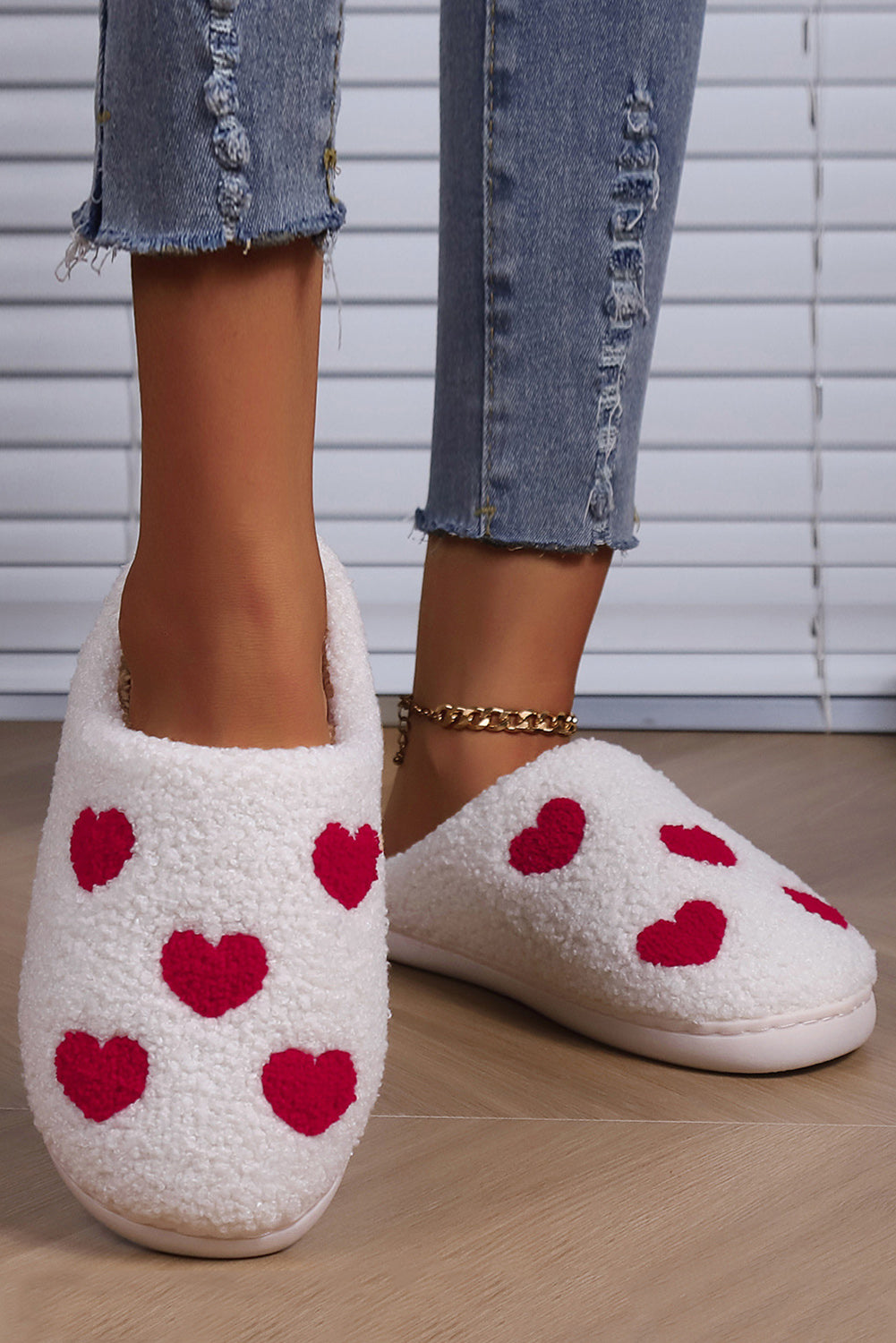 White Heart Print Plush House Slippers