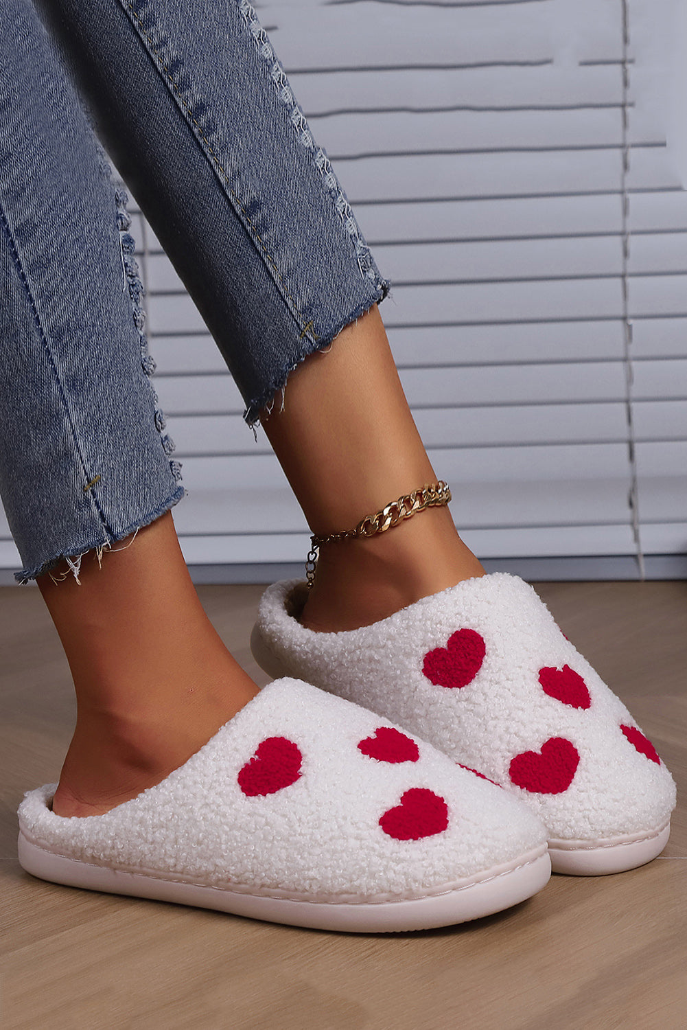 White Heart Print Plush House Slippers