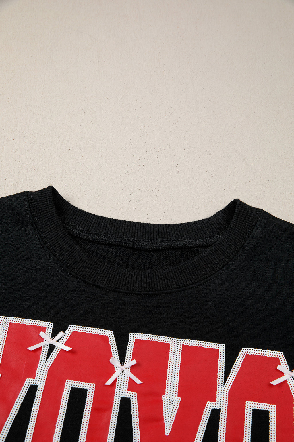 White Bow Sequin XOXO Letter Graphic Exposed Seam Baggy Sweatshirt