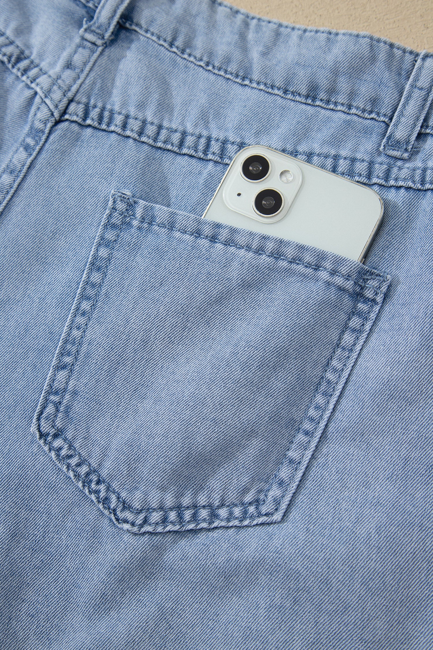 Solid Color Scalloped Trim Casual Denim Shorts